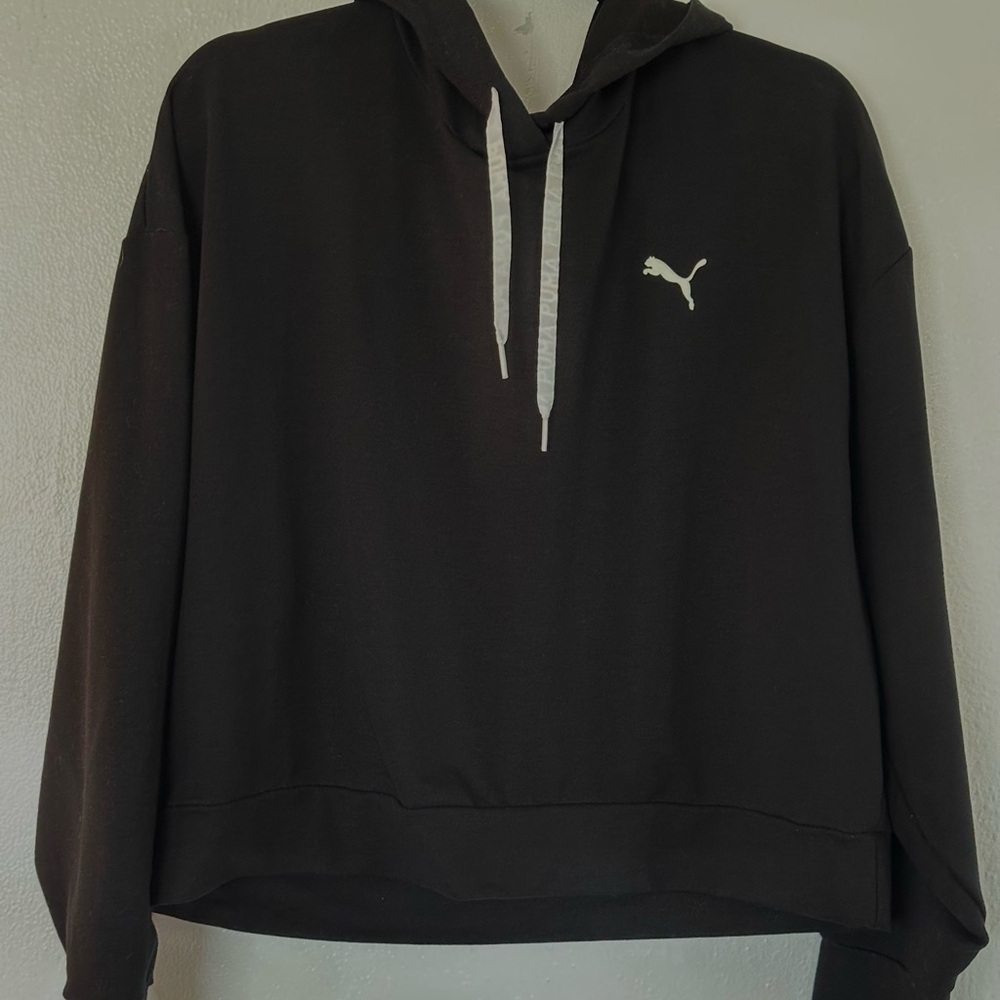 Puma Cropped Hoodie!